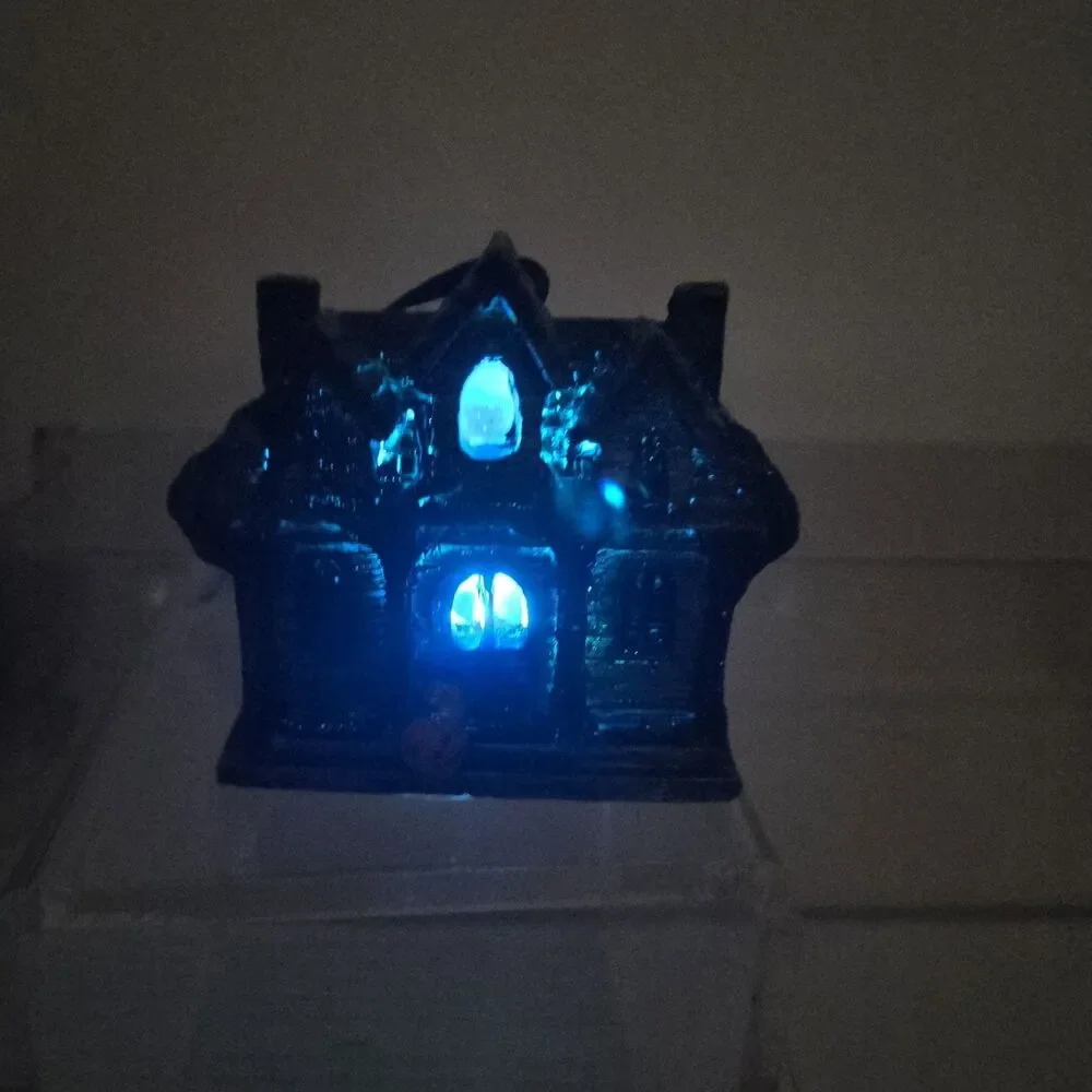 2026 Cracker Barrel Halloween Haunted House Ornament LED New